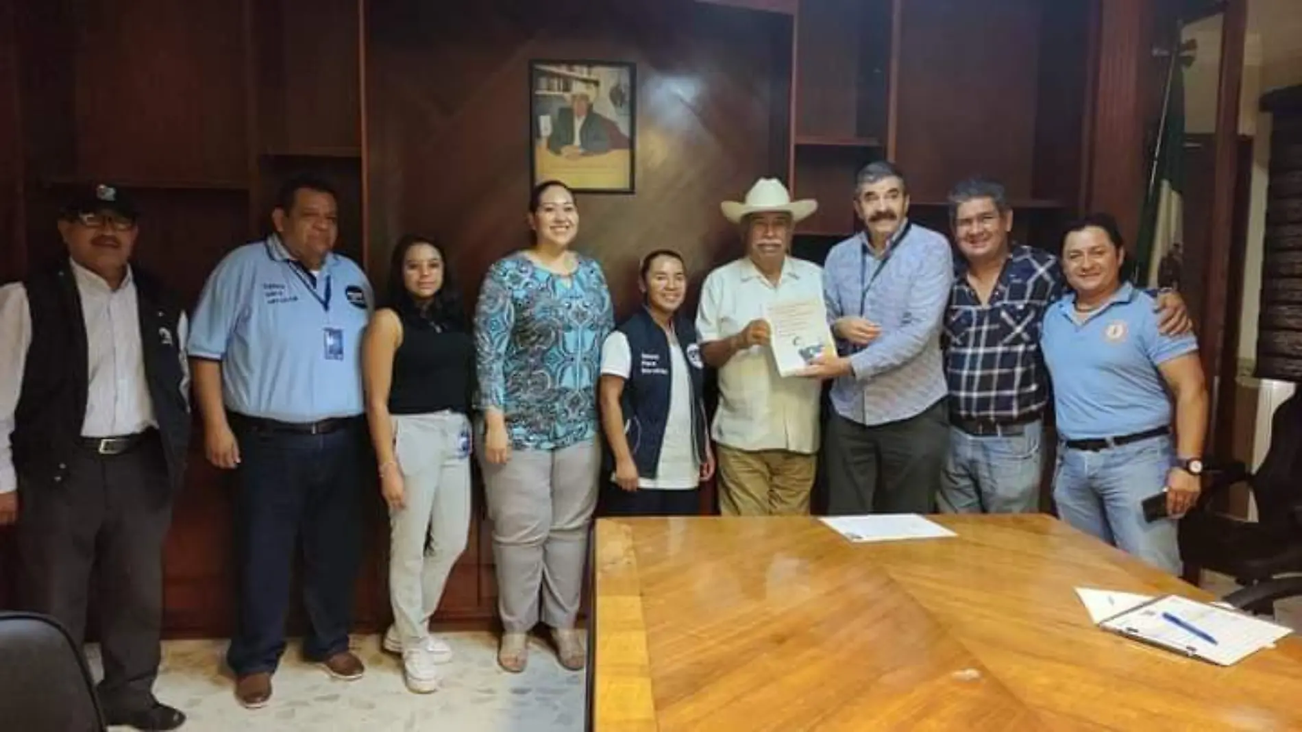 Se reunió el alcalde Juan Lara